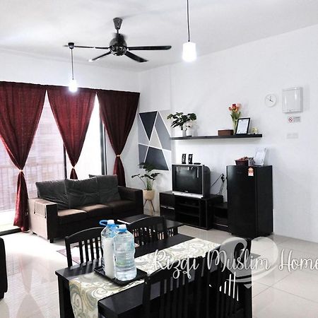 Rizqi Muslim Homestay Meru Casa Kayangan Ίπο Εξωτερικό φωτογραφία