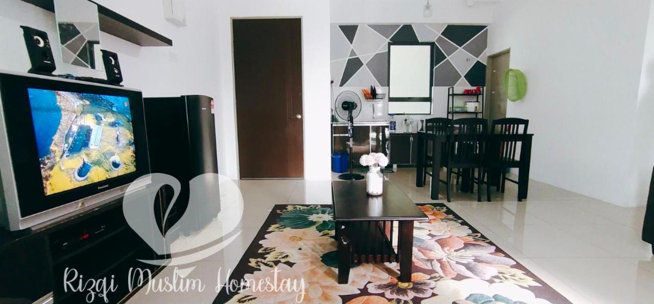 Rizqi Muslim Homestay Meru Casa Kayangan Ίπο Εξωτερικό φωτογραφία